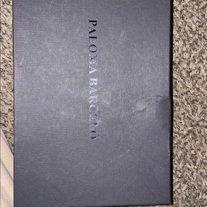 Size 9 women’s heels.